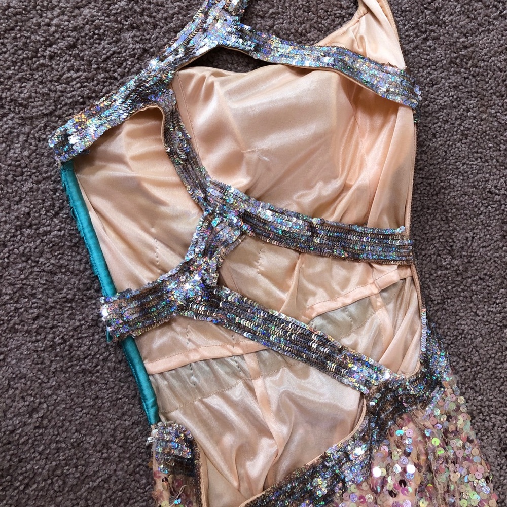 Prom Dress - Picture 4 of 7